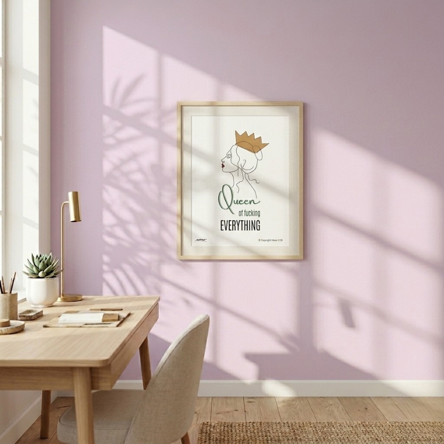 print-queen-minimalist-art-print-histeria-concept-store.jpg A minimalist line art Print Queen illustration featuring a woman in a crown, curated by Histeria Concept Store.